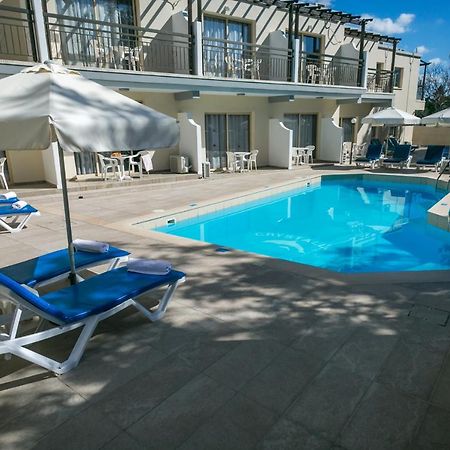 Crystallo Apartments Paphos Bagian luar foto